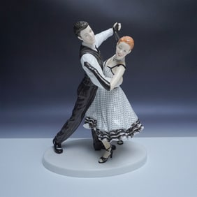 Royal Doulton The Quick Step Figurine HN5448