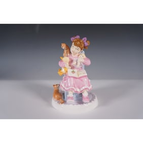 Royal Doulton Figurine, Bedtime Story CH8