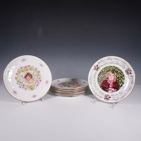 8pc Royal Doulton Collector Plates, Christmas and Valentine Themes