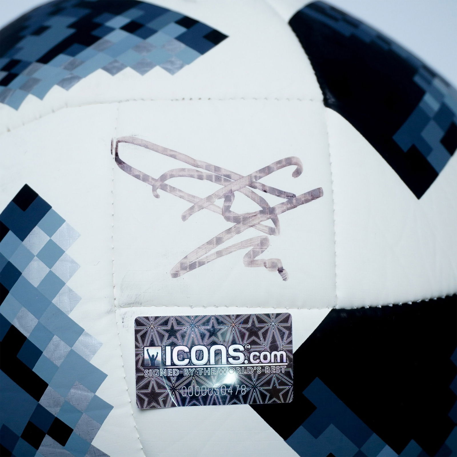 Eden Hazard Signed 2018 FIFA World Cup Telstar 18 Football w Display Case (1 of 7)