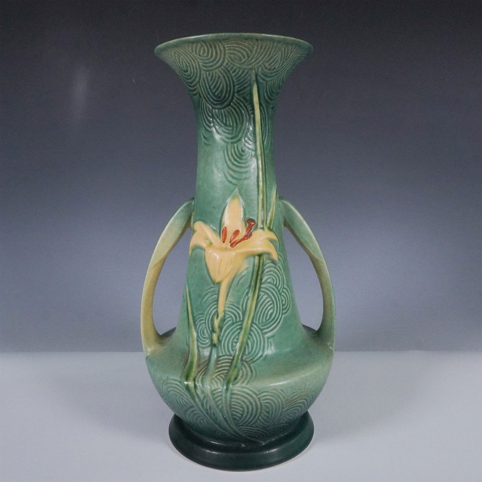 Roseville Pottery Zephyr Lily Green Double-Handled Vase (1 of 6)