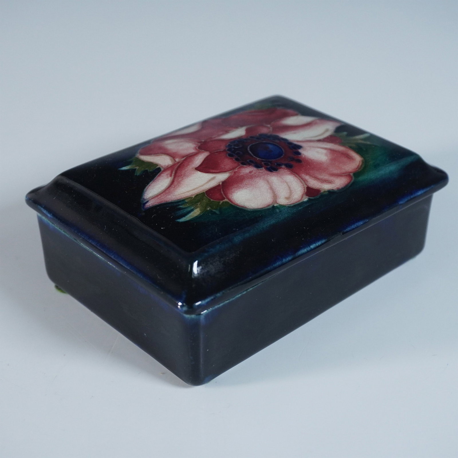 Moorcroft Anemone Rectangular Lidded Box (1 of 4)