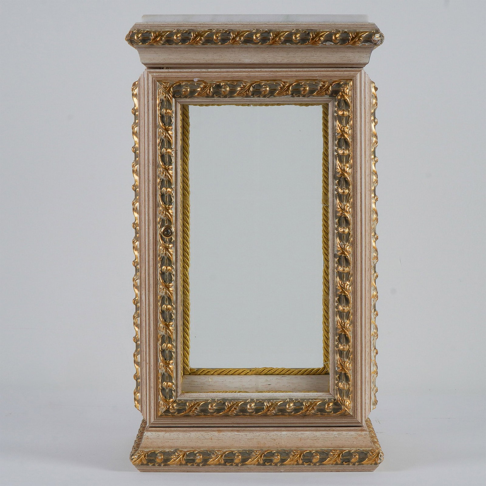 Mirrored Display Cabinet with Gilded Rococo Style Accents (1 of 7)