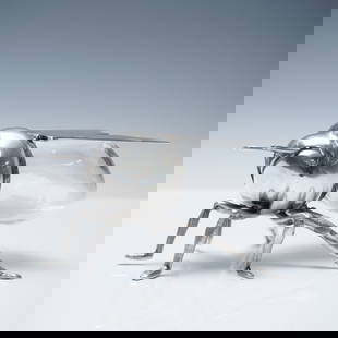 Mappin & Webb Silverplate and Glass Bee Honey Pot W11518: Charming figural honey pot designed in the shape of a bee, crafted by English silversmiths Mappin & Webb. This piece features textured silverplate legs, antennae, and hinged wings, with a clear glass