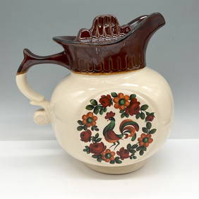 Vintage McCoy Pottery Pitcher, Yorkville Rooster (1 of 3)