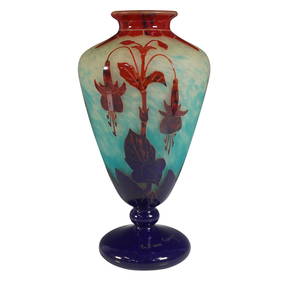 Le Verre Francais Cameo Glass Fuchsia Vase (1 of 4)