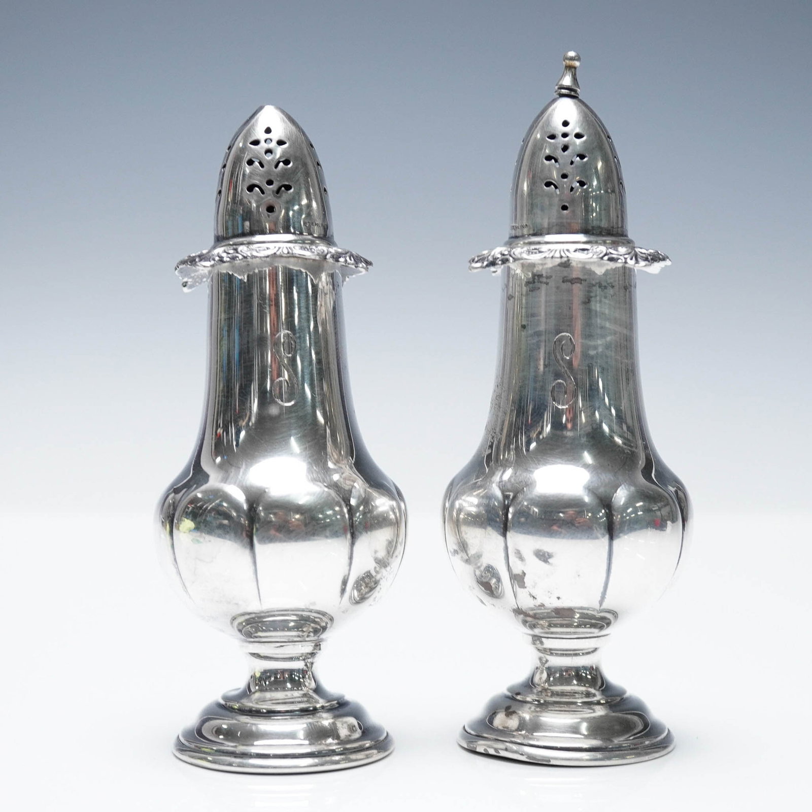 2pc Wallace Sterling Salt and Pepper Shakers, Baroque Grande (1 of 5)