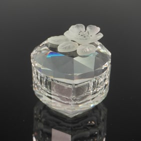 Swarovski Crystal Treasure Heart Flower Box