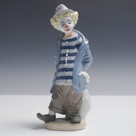 Little Traveler 1007602 - Lladro Porcelain Figurine