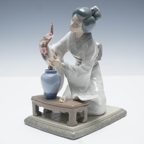 Oriental Girl 1004840 - Lladro Porcelain Figurine
