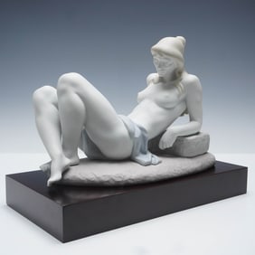 Resting Nude 01013025 - Lladro Porcelain Figurine