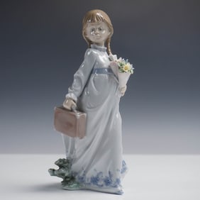 School Days 1007604 - Lladro Porcelain Figurine
