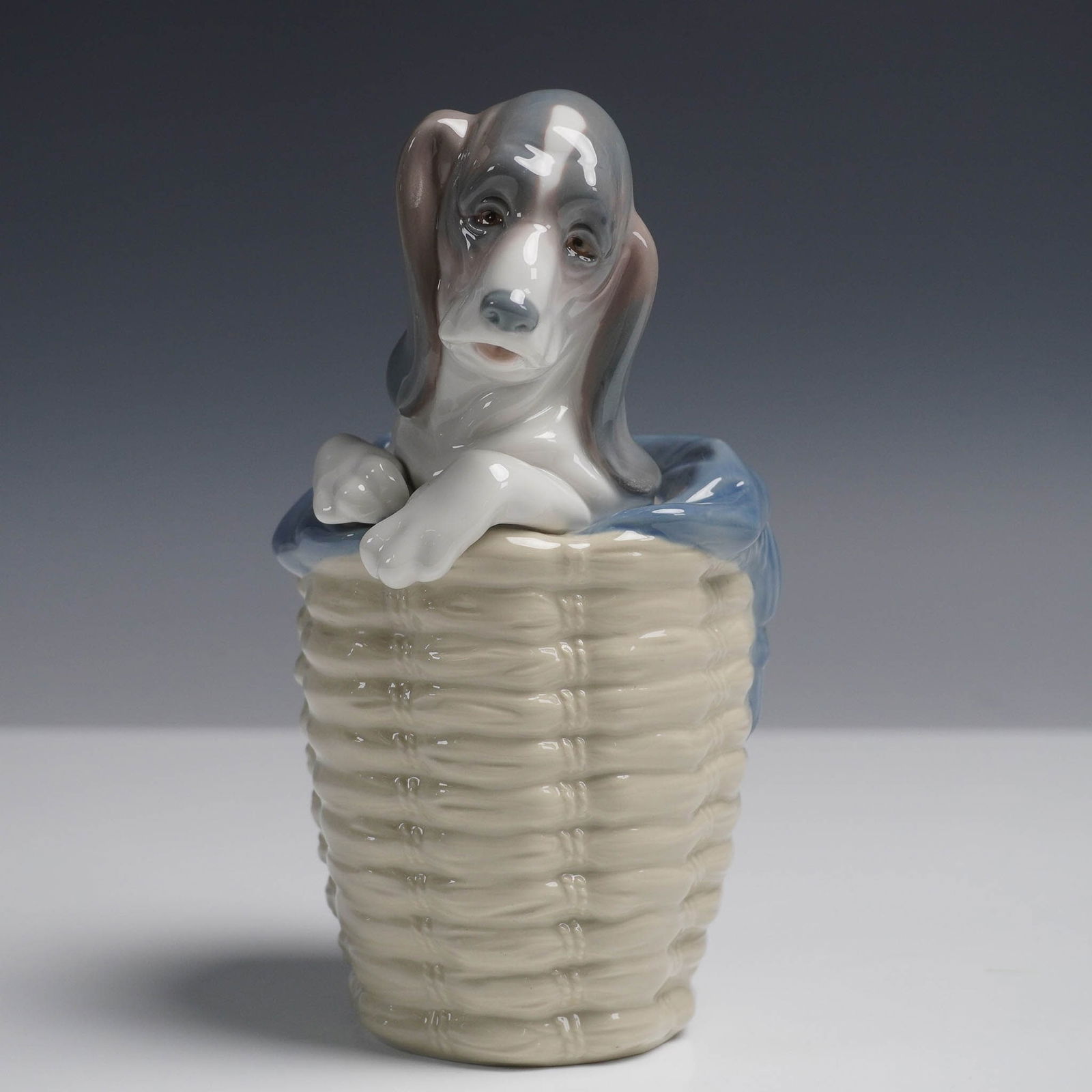 Dog in Basket 1001128 - Lladro Porcelain Figurine (1 of 3)