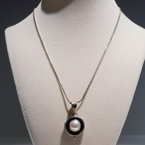 Sterling Silver Pendant Necklace with Pearl and Onyx Inlay