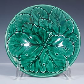 Wedgwood Majolica Green Leaf Bowl