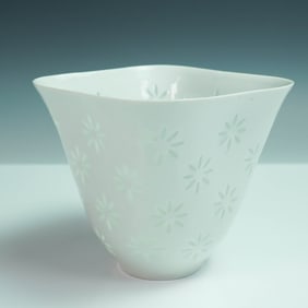 Arabia Finland Rice Porcelain Bowl by Friedl Holzer-Kjellberg