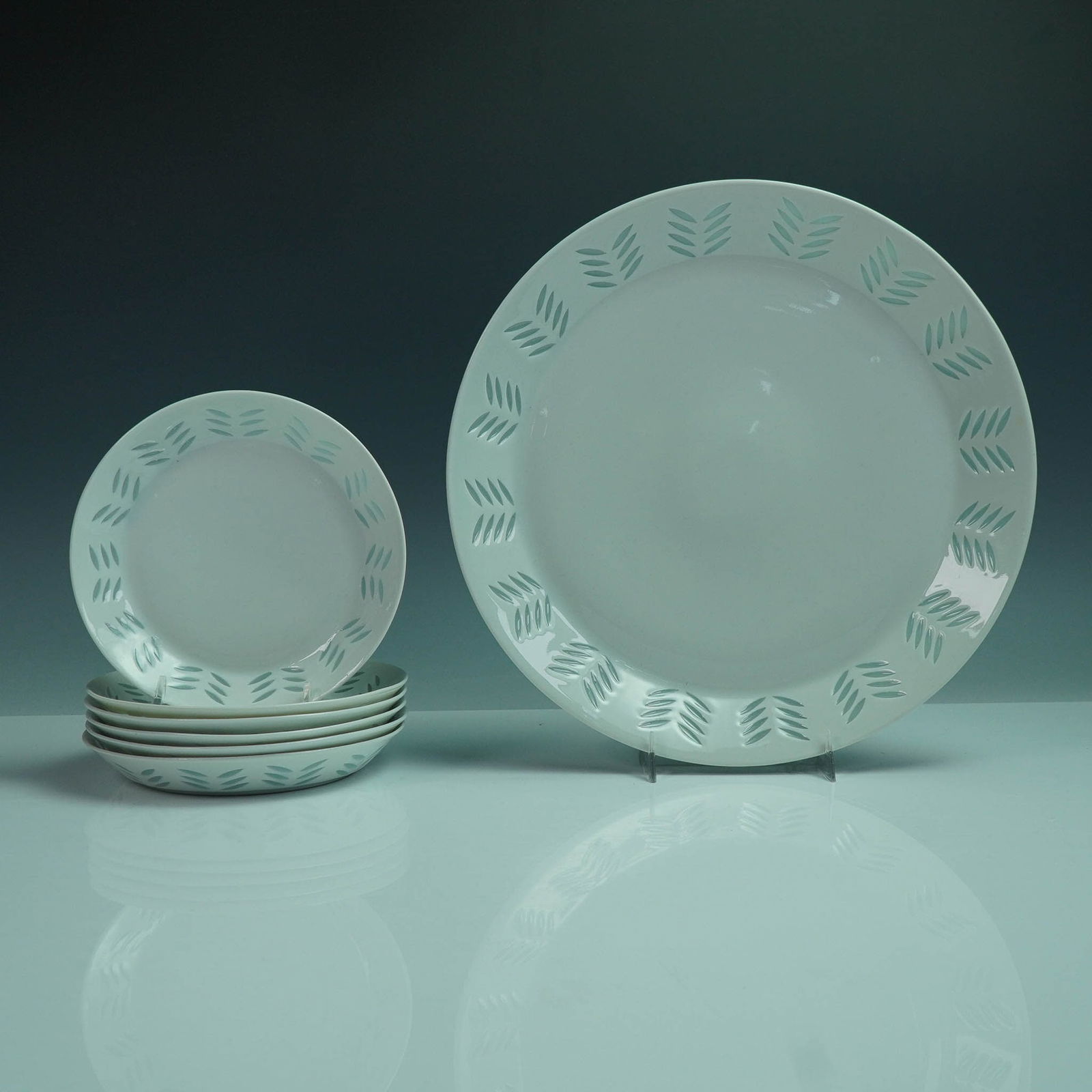 7pc Arabia Finland Rice Porcelain Plate Set by Friedl Holzer-Kjellberg (1 of 6)