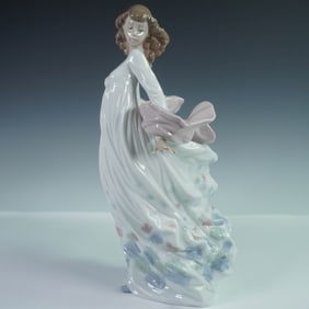 Lladro Porcelain Figurine, Spring Splendor 01005898