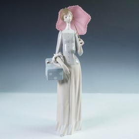 Lladro Porcelain Figurine Dressmaker 1004700