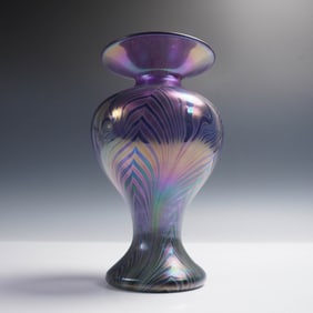 Arte Vargas Iridescent Glass Vase, Pulled Feather Design