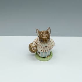 Royal Albert Beatrix P. Figurine, Mrs Tittlemouse