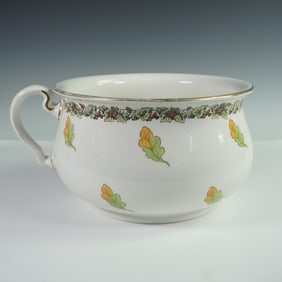 Bisto England Ceramic Chamber Pot, Oak Leaf and Holly Motif