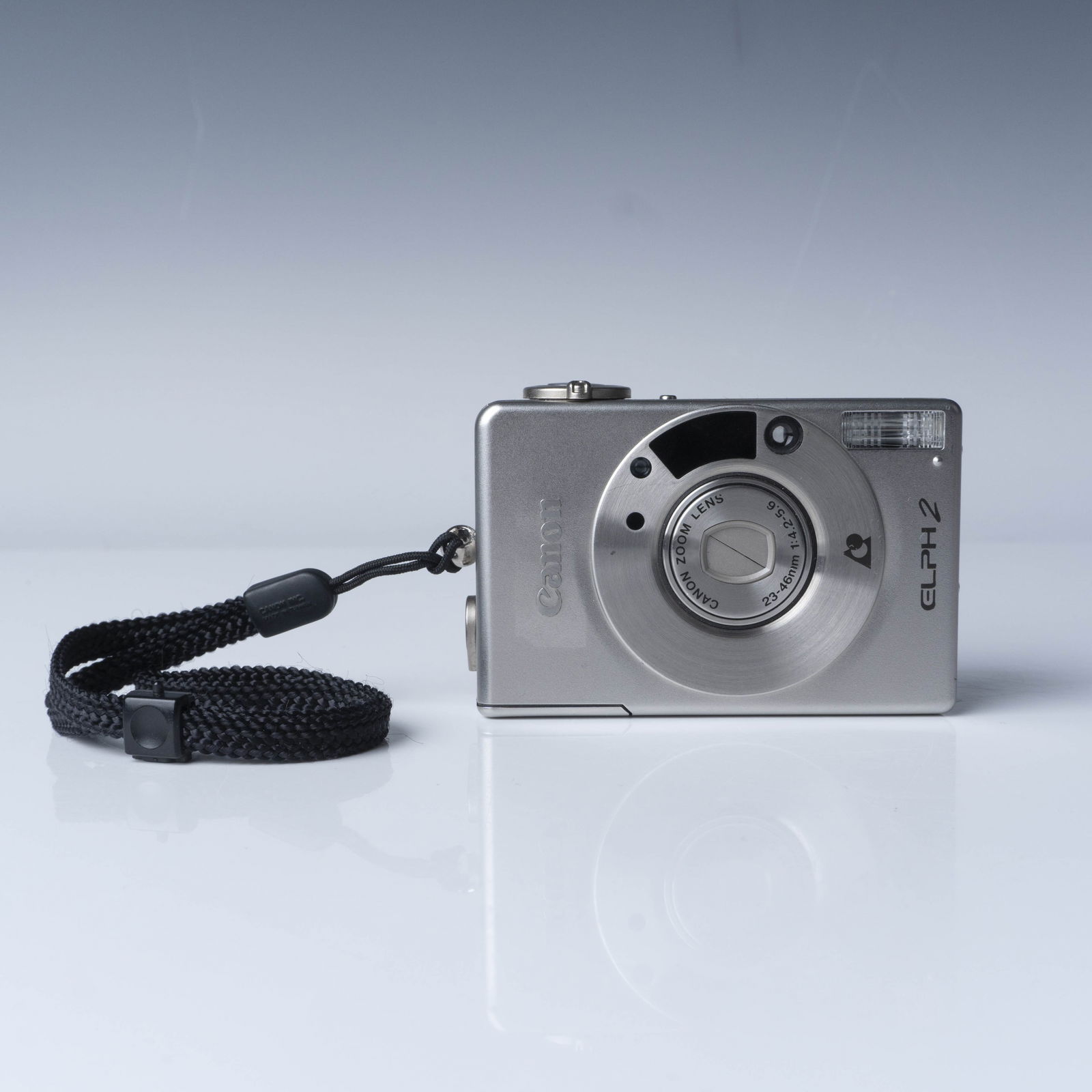 Canon ELPH 2 35mm Film Camera, 23-46mm Lens (1 of 5)