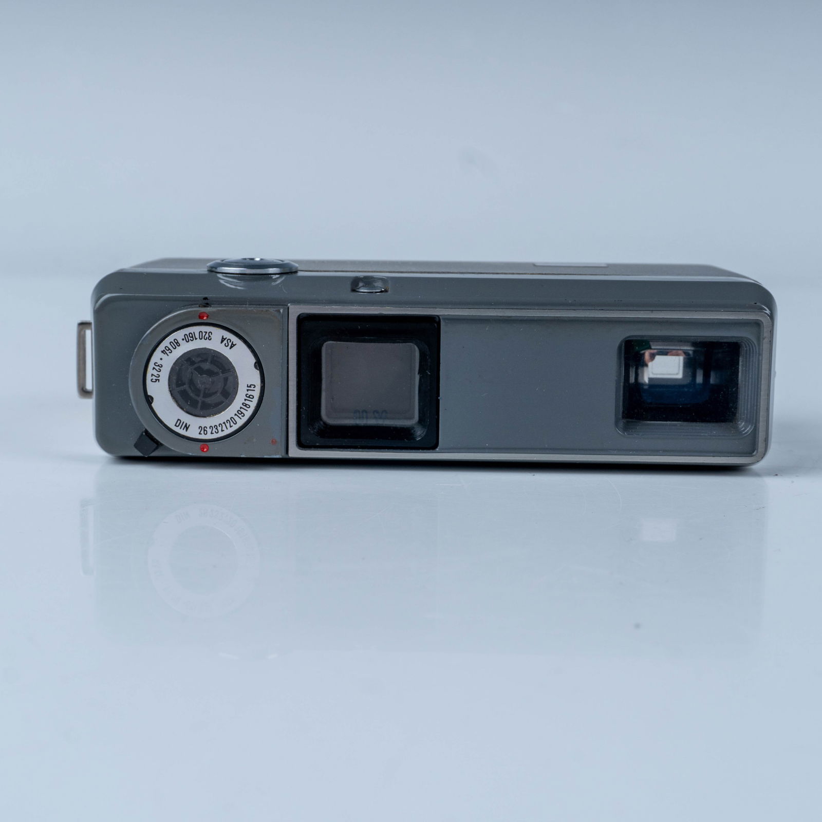 Minolta 16 EE II Subminiature Camera (1 of 5)