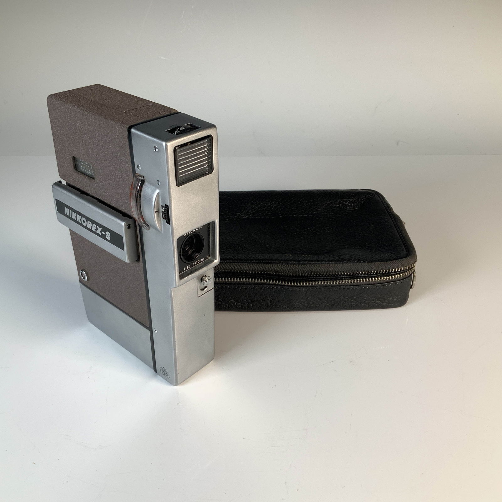 Nikkorex 8 8mm Movie Camera with Nikkor Lens and Case (1 of 5)