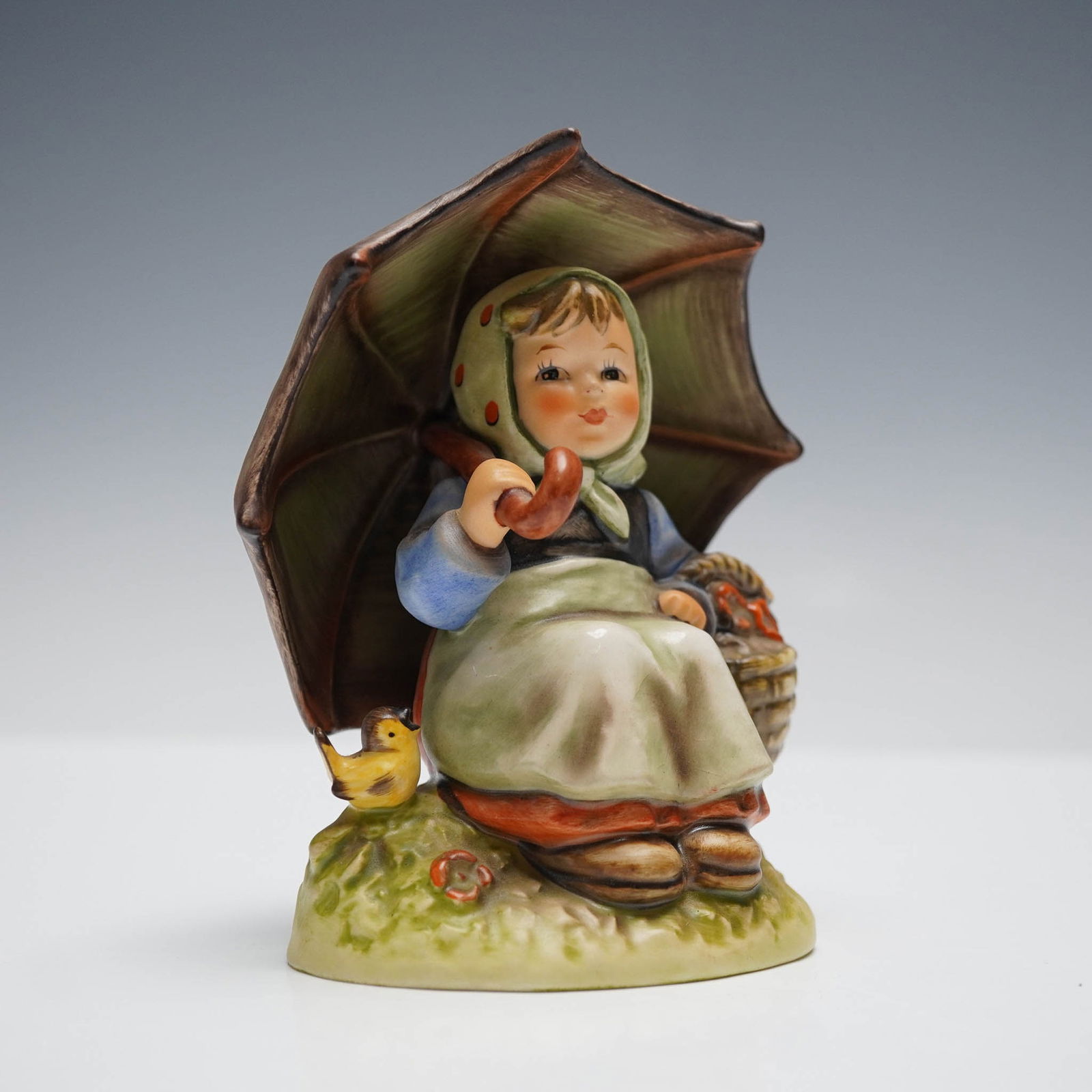 Goebel Hummel Smiling Through Figurine 408/0 (1 of 3)