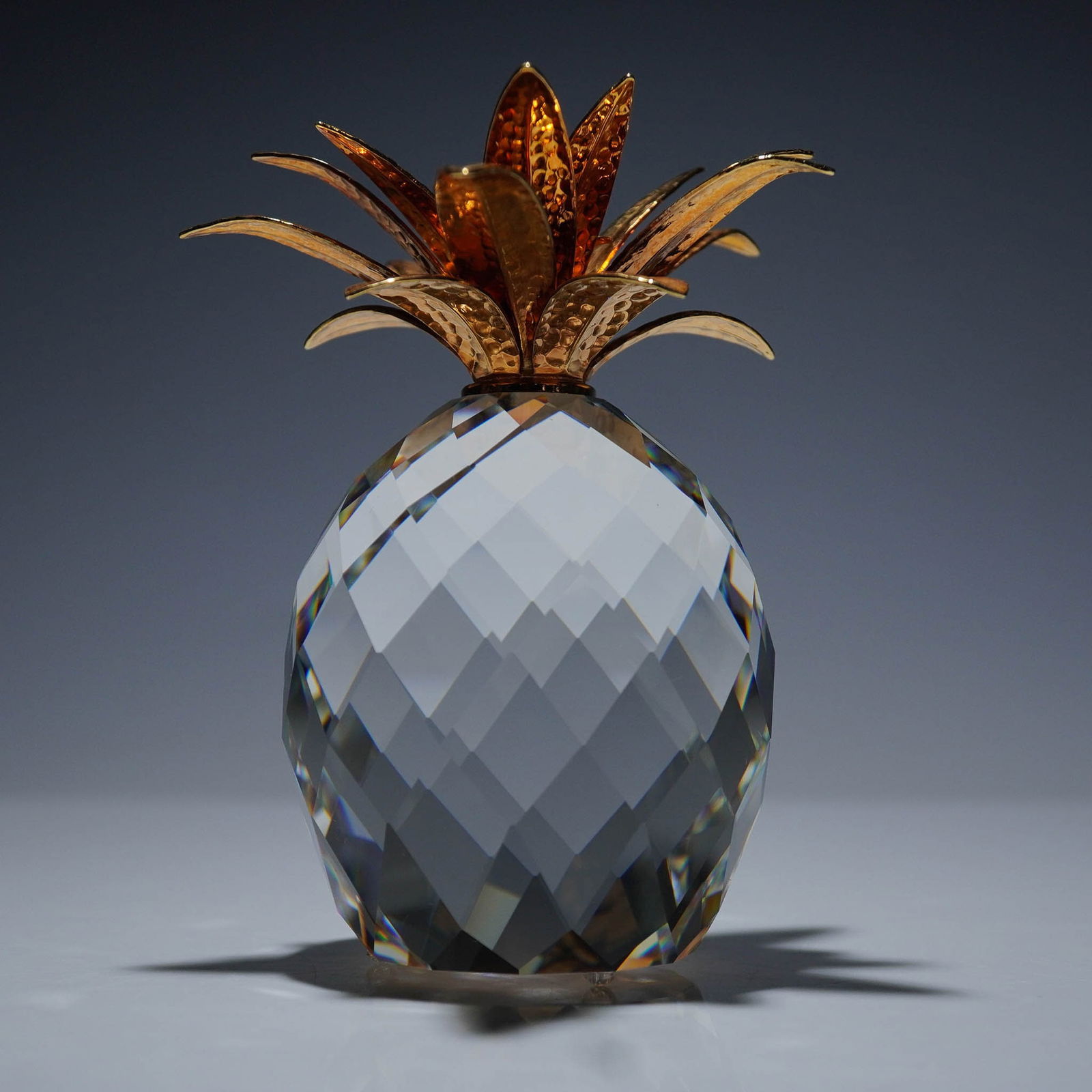 Swarovski Crystal Pineapple Gold Large with Hammered Leaves Figurine (1 of 5)