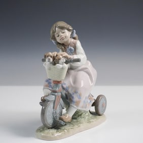 Lladro Porcelain Figurine Traveling in Style 01005680