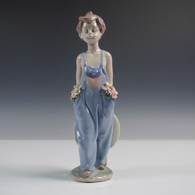 Lladro Porcelain Figurine, Pocket Full of Wishes 1007650
