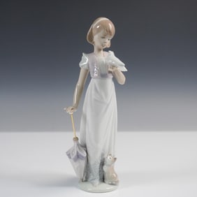 Lladro Porcelain Figurine, Summer Stroll 1007611