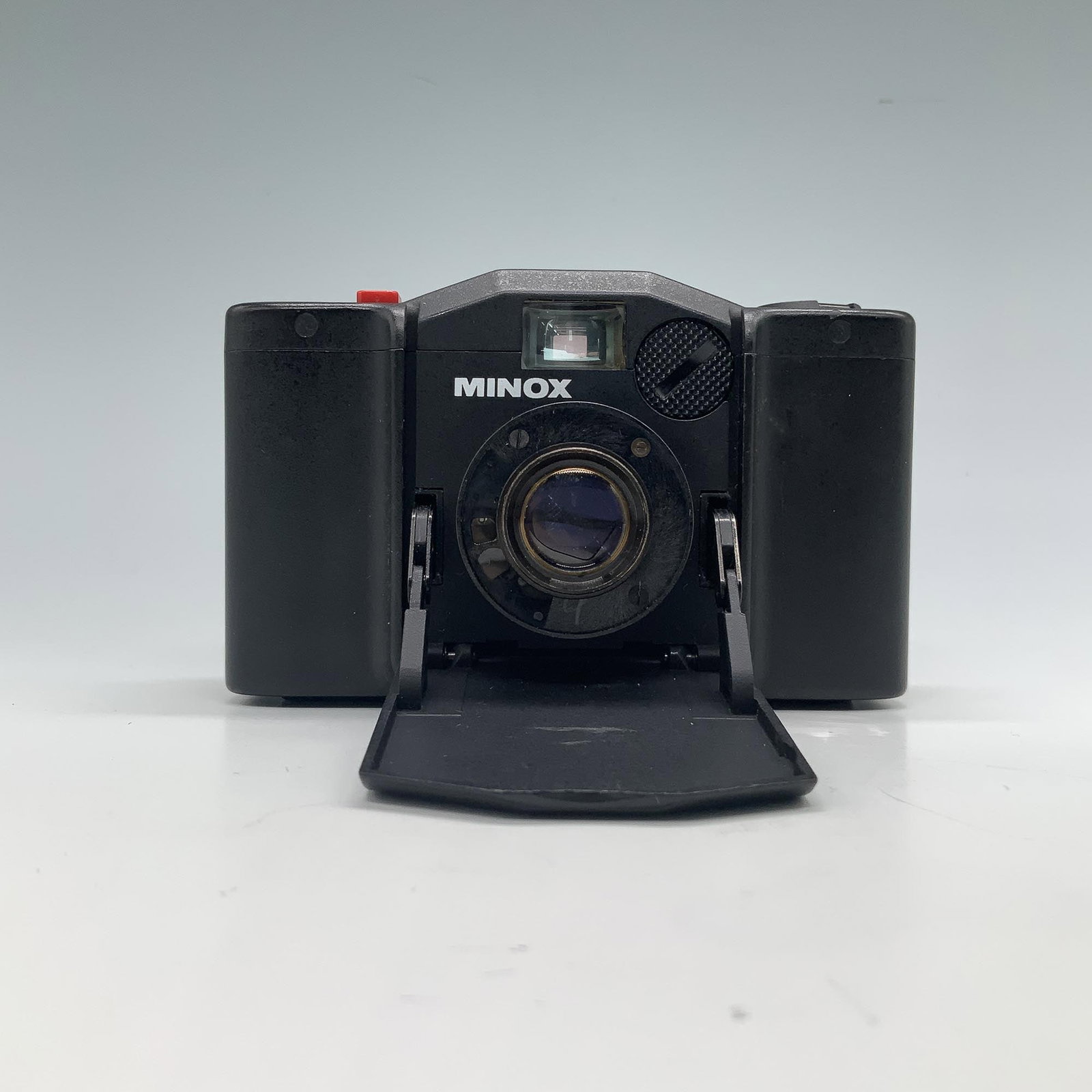 Minox 35mm Compact Camera with Case (1 of 4)