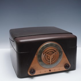 Admiral Bakelite Record Player and AM Radio Console