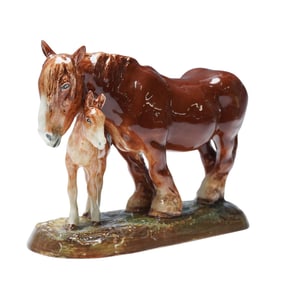 Royal Doulton Animal Figurine, Chestnut Mare and Foal HN2533