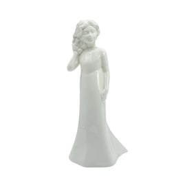 Royal Worcester Figurine, Pretty As A Picture