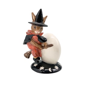 Royal Doulton Bunnykins Figurine, Trick or Treat DB162