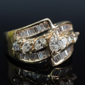 Ladies 14kt Gold and Diamond Ring