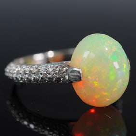 Ladies 14K Gold, Opal and Diamond Ring