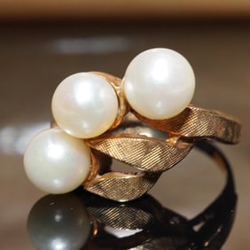 14K Lido Gold Ring with Cultured Pearls