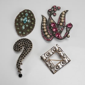 4pc Vintage Rhinestone and Faux Pearl Brooch Lot