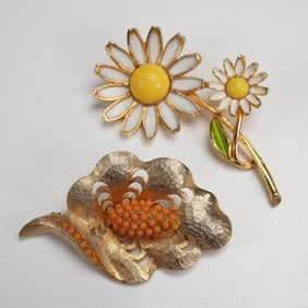 2pc Weiss Vintage Floral Brooch Set