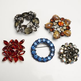 5pc Mid-Century Rhinestone Brooch Lot, Weiss and Regency