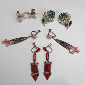 4pc Vintage Clip On and Screw Back Earrings Lot