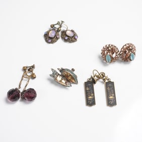 5pr Vintage Screwback Earrings Group