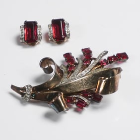 2pc Trifari Gold Tone Fur Clip and Earrings, Alfred Phillipe Design 