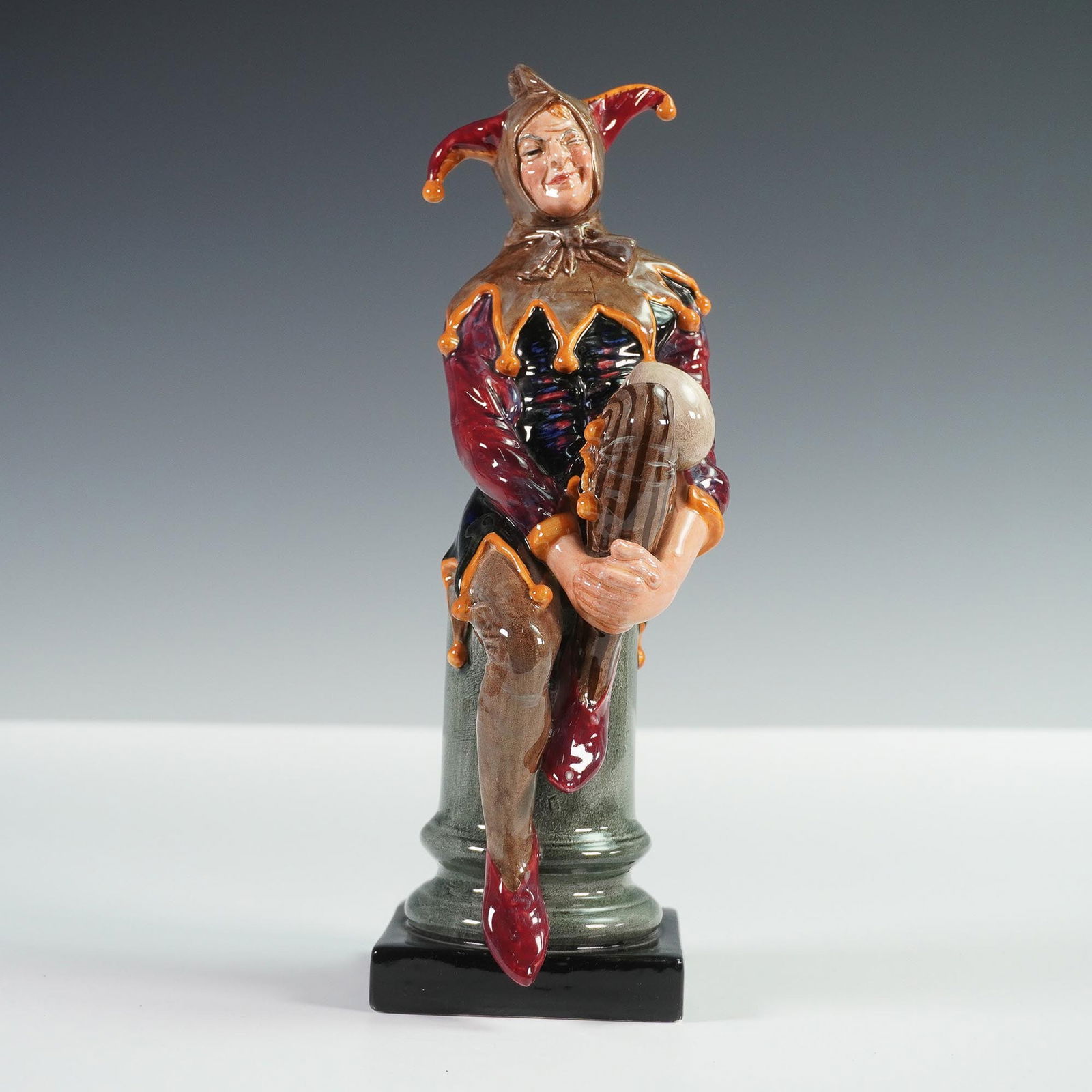 Jester HN2016 - Royal Doulton Figurine (1 of 4)