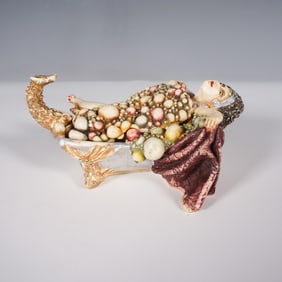Harmony Kingdom Clair de Lune Figurine, Mme. Colette